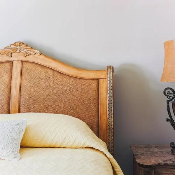 Cozy Downtown Gem Fully Equipped Free Parking, hotel v destinaci Mobile