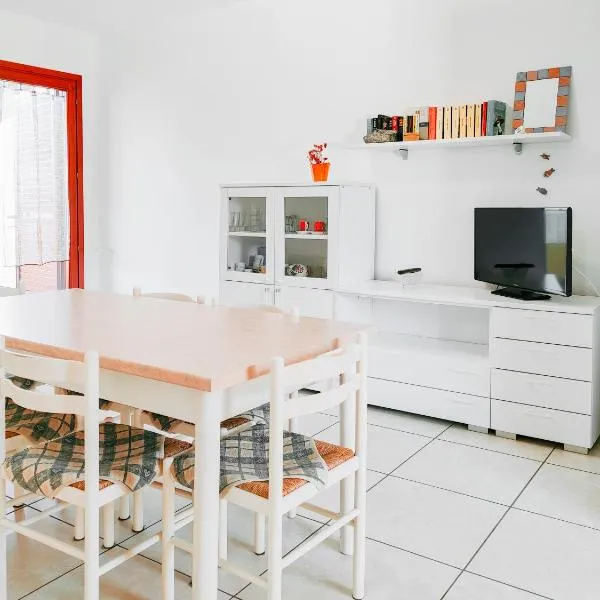 Incantevole appartamento al primo piano con terrazzo, hotell sihtkohas Torre Grande