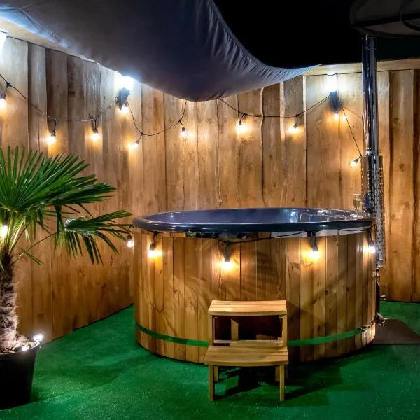 Domek z Jacuzzi na Wyłączność Łeba nad Morzem, hotel in Łeba