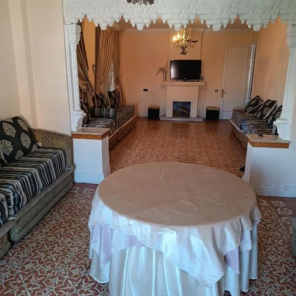 Céntrico cardenal cisneros 7 3d sin ascensor, hotel in Melilla