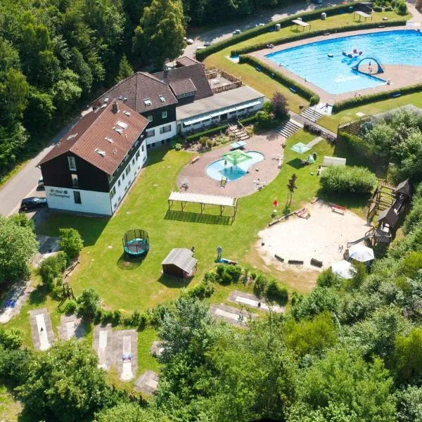 Hotel Im Tannengrund: Langelsheim şehrinde bir otel