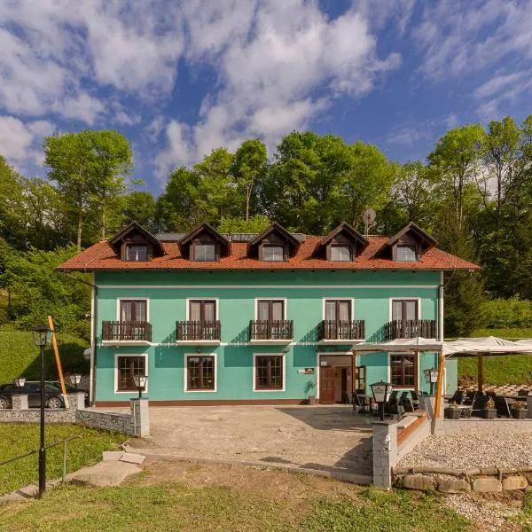 Penzion ob Ribniku, hotel u gradu Podlehnik