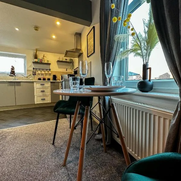 Entire home/free parking /racecourse, hotel in York
