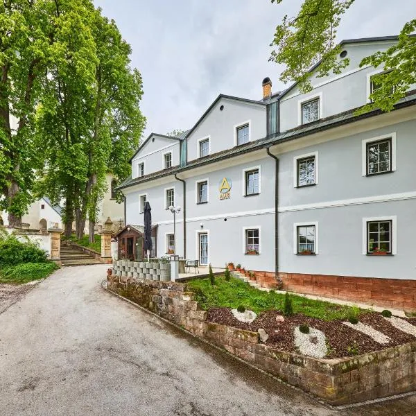 Hotel Auri, hotel in Podhŭří