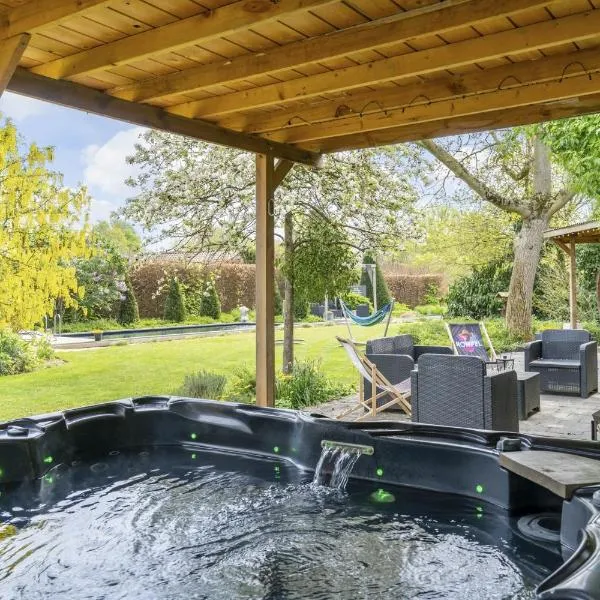 Maas&Mechelen B&B Massage & Wellness, hotel v destinaci Maasmechelen