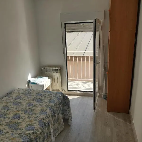 Habitación individual en Pozuelo de Alarcón: Pozuelo de Alarcón'da bir otel