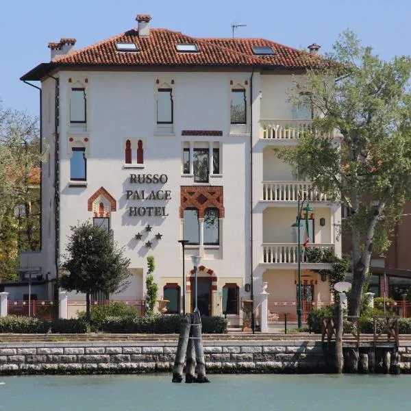 Hotel Russo Palace, hotel en Lido de Venecia