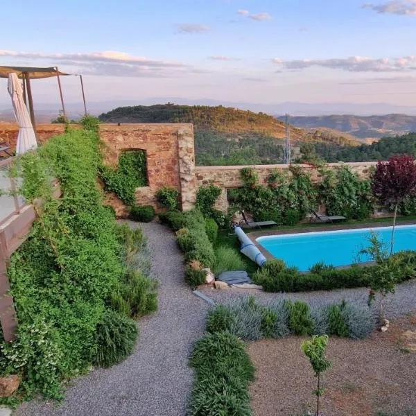 Casa Cuartel Centenillo - Alojamientos Rurales en Sierra Morena, viešbutis mieste El Centenillo