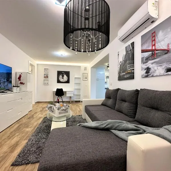 HILLSIDE Apartment Volosko, hotel di Opatija