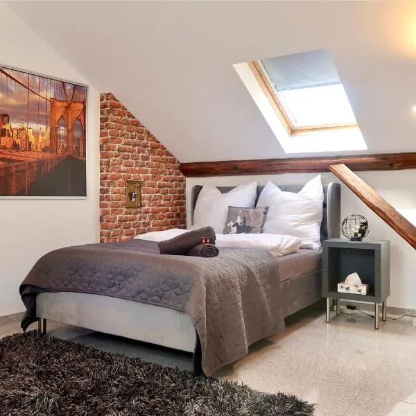 Gemütliche, zentrale und schöne Loft Wohnung im Dachgeschoss, Hotel in Bamberg