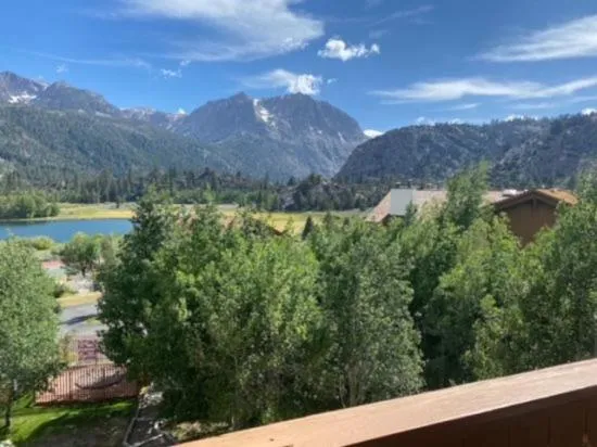 Rr-interlaken 13, hotel em June Lake