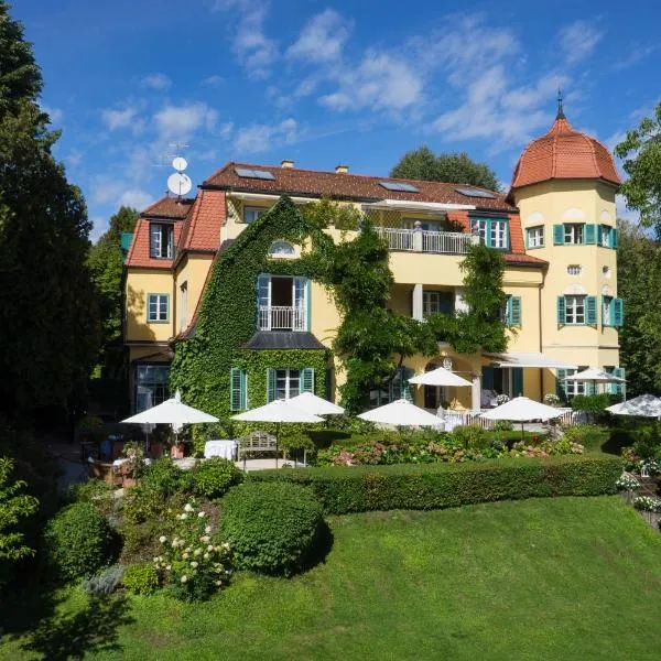 Hotel Seeschlößl Velden、フェルデン・アム・ヴェルターゼーのホテル