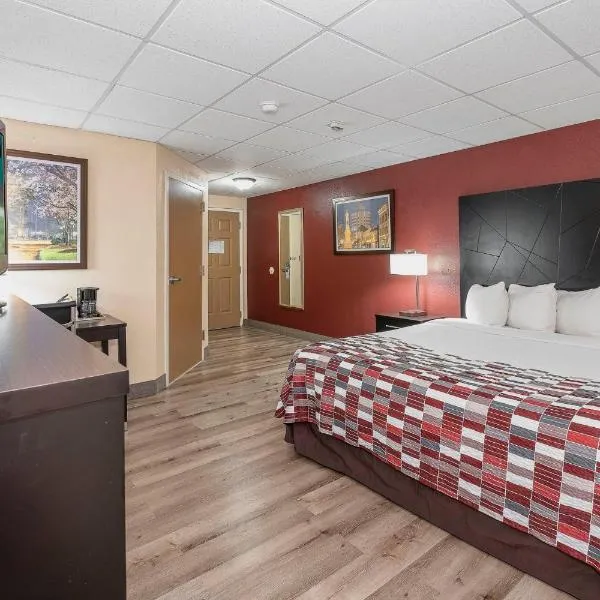 Red Roof Inn & Suites Macon, hotel v destinaci Macon