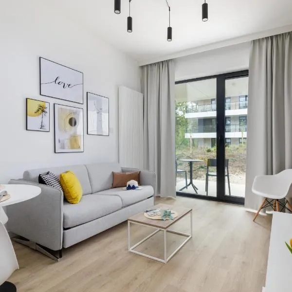 Shellter Premium Apartment Beachside by Renters Prestige, hotel a Rogowo