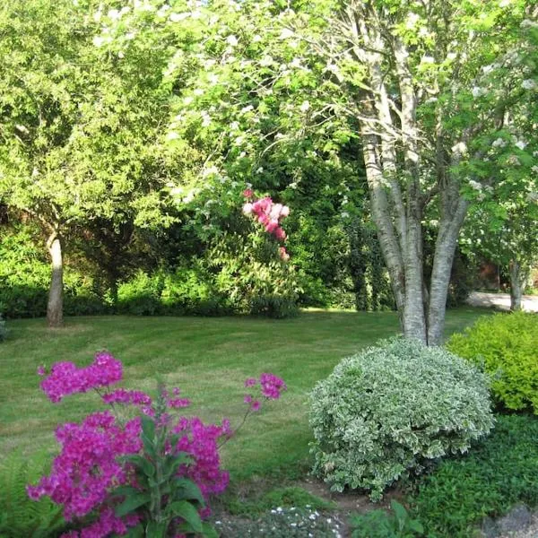 Self catering apartment at Beechwalk House., hotel in Enniskerry