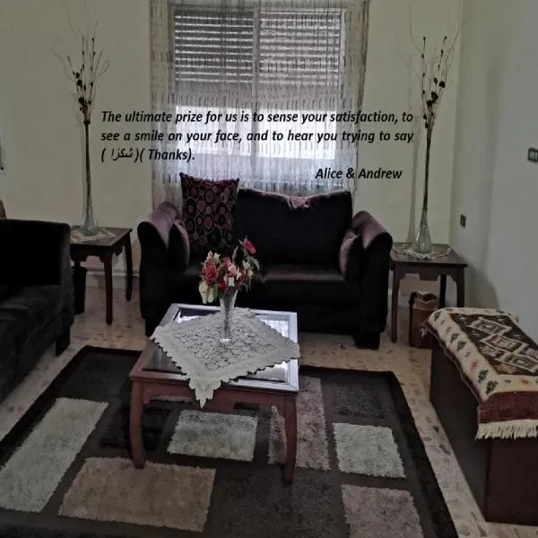 Alice & Andrew Apt. Few Steps to Madaba Old City Center, hotel v destinaci Madaba