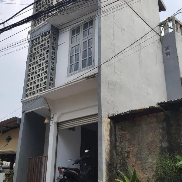 C4 homestay syariah, hotel in Jakarta