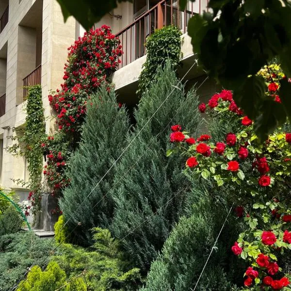 Olympia Garden Hotel, hotel di Yerevan
