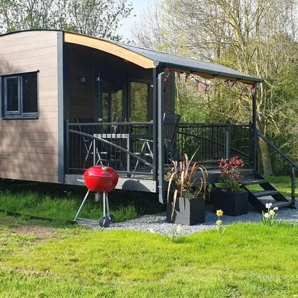 Peppercorn Pod at Beck House Glamping, hotel in South Thoresby