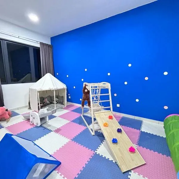 Semenyih kajang kiara plaza kids Land, hotel in Kajang