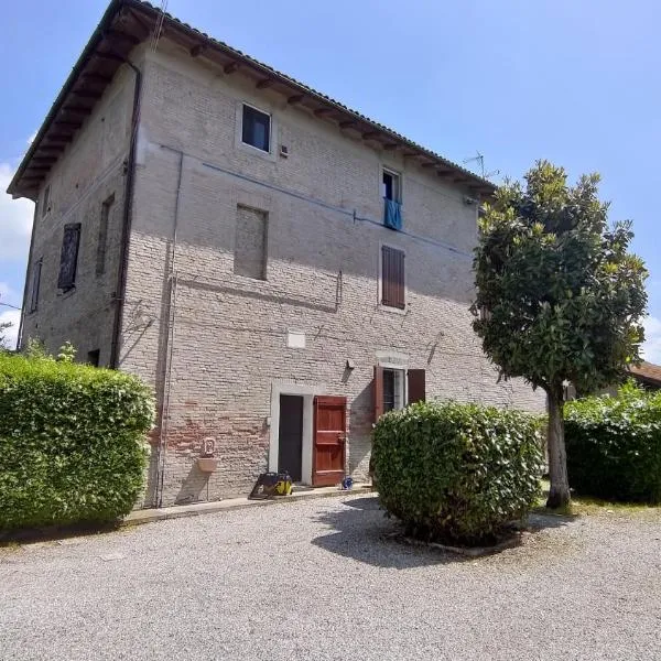 Outlander Cottage - Family B&B, hotel in Bentivoglio