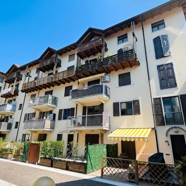 1Dest - Lake & Mountain, hotel in Riva del Garda