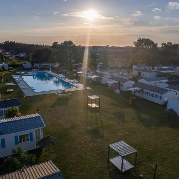 Natur Camping Landshause, hotel v destinaci Burinhosa
