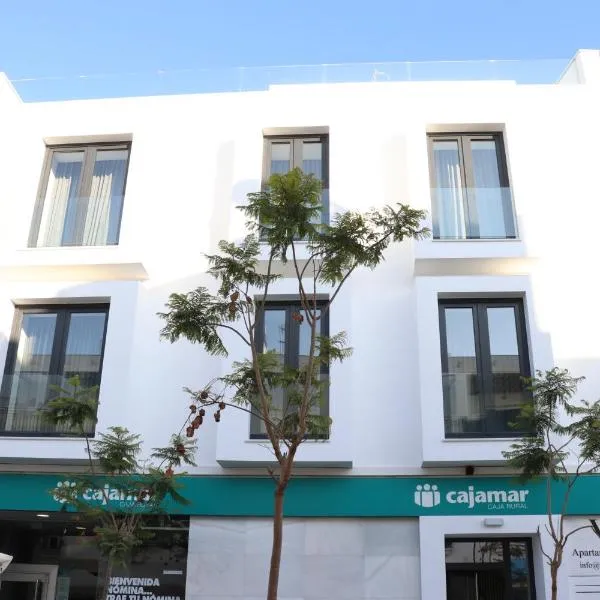 V&C APARTAMENTOS, hotel in Conil de la Frontera