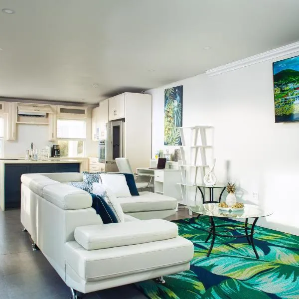 La Vue de Basseterre Apartments - Luxury in Bird Rock, hotel in Frigate Bay