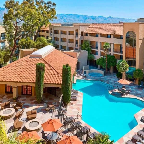Sheraton Tucson Hotel & Suites، فندق في توسان