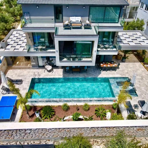 Villa Kazarman, Kalkan’ın kalbinde denize, merkeze, hotel v destinaci Kalkan