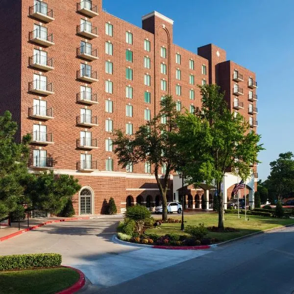 Renaissance Waterford Oklahoma City Hotel, מלון בBethany