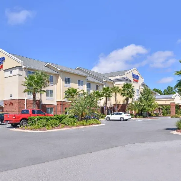 Fairfield Inn & Suites Kingsland, hotel en Kingsland