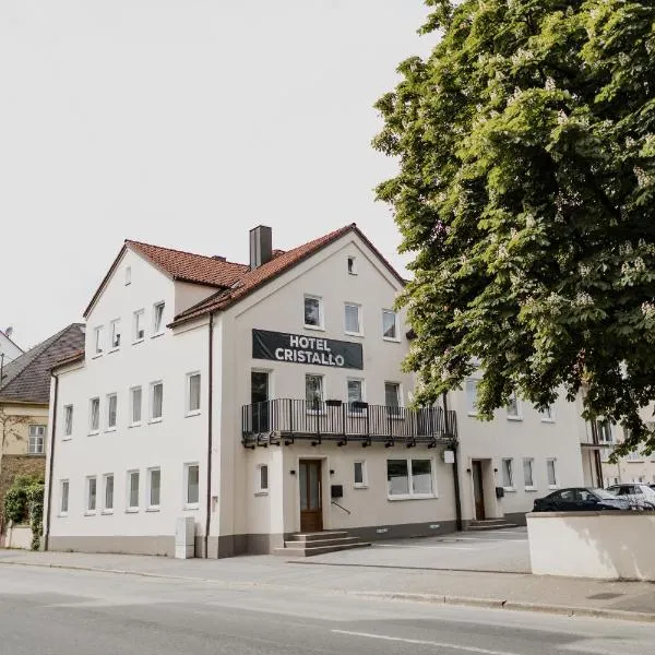 Hotel Cristallo, hotel em Rottenburg an der Laaber