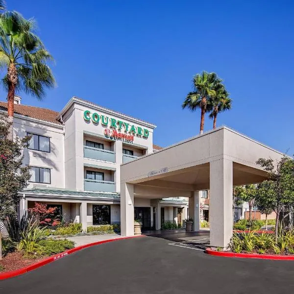 Courtyard by Marriott Oakland Airport、オークランドのホテル