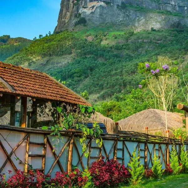 Deshadan Eco Valley Resort - An Eco friendly Mud House, hotel v destinaci Kanthalloor
