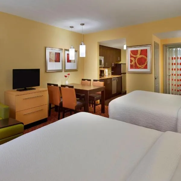 Viesnīca TownePlace Suites by Marriott Thunder Bay pilsētā Tanderbeja