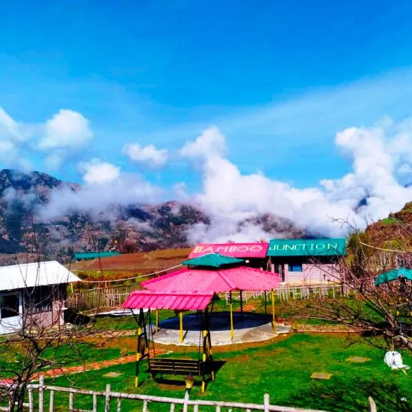 Bamboo Junction Resort - Kanatal, Valley & Mountain View, hótel í Dhanaulti