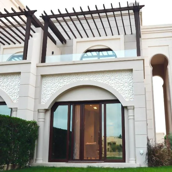 Casa Salalah, cozy 2-storey townhouse in Hawana Salalah with free Wi-Fi, хотел в Wādī Khasbar