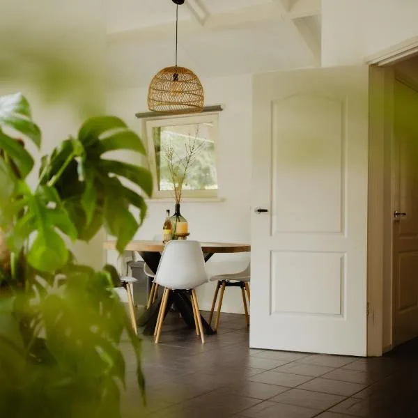 Bungalow Rondomzon, hotel in Putten