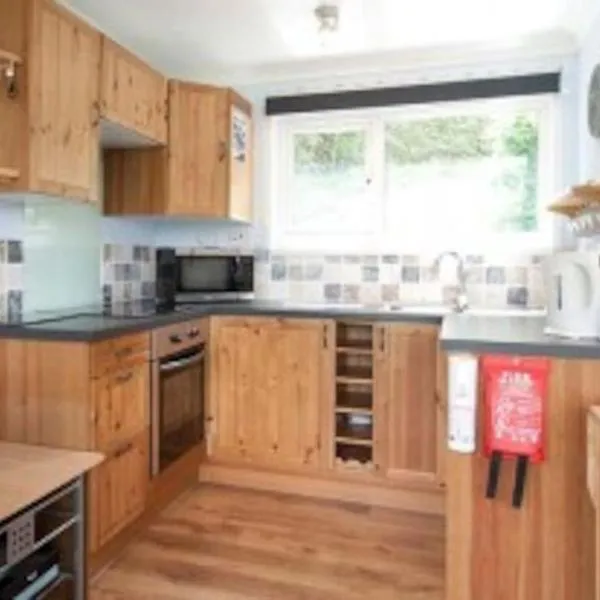 Summercliffe Chalet No 75, hotel en Swansea