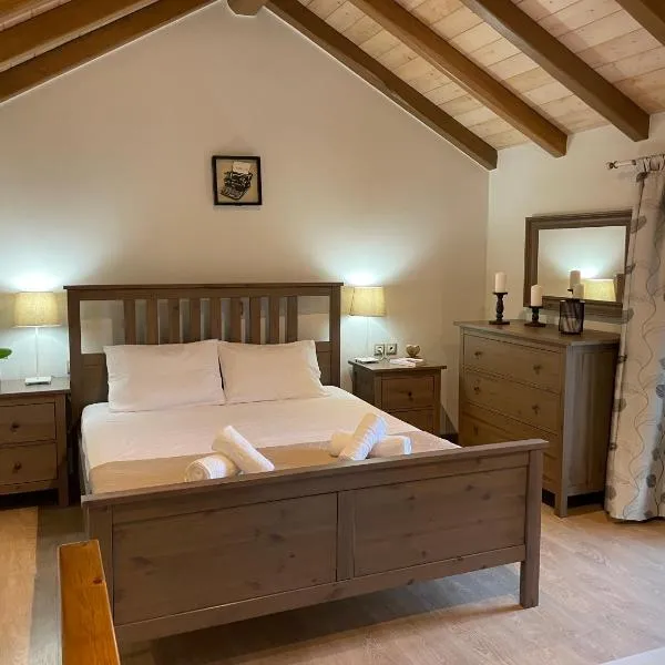 KATSANTONIS LUXURY HOUSE, hotel in Velonádes