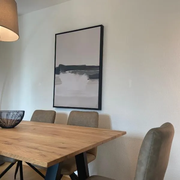 Modern 3BDR Duplex with Skyroof in Trendy Zurich West, hotel in Zurich