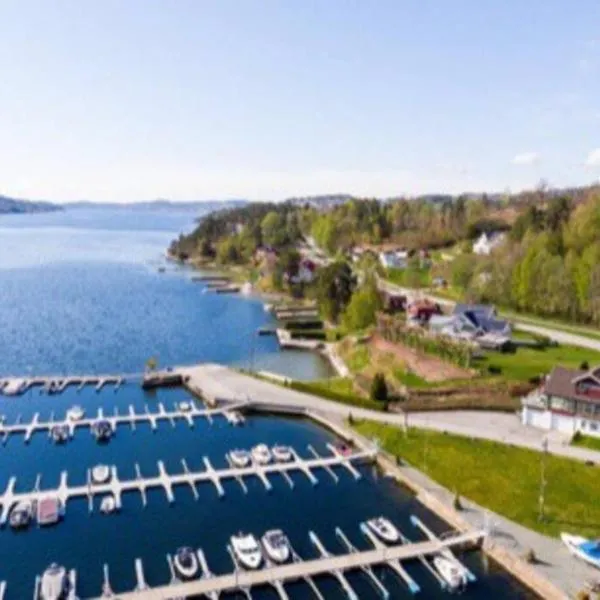 Leilighet ved sjøen med strand til leie - Juli måned: Porsgrunn şehrinde bir otel