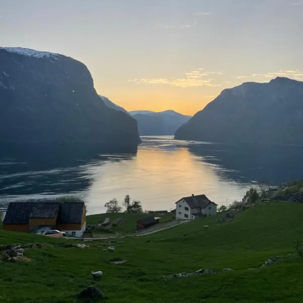 Aurland Stegastein Apartment, hotell i Aurland