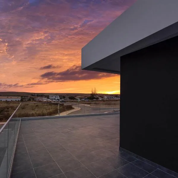 Sunset House, hotel v mestu Vila do Bispo