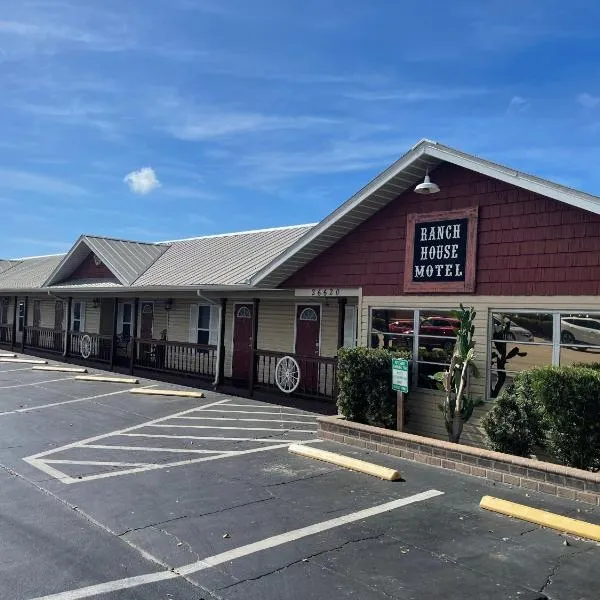 Buffalo Chip's Ranch House Motel, hótel í Bonita Springs