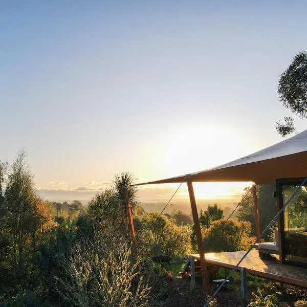 The Enchanted Retreat - Unforgettable Luxury Glamping，Te Awanga的飯店