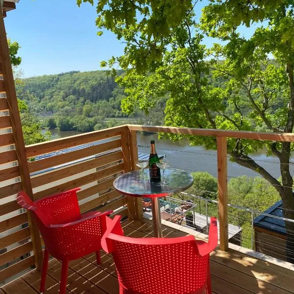 Apartmán - E - Vyhlídka nad řekou、Zdibyのホテル