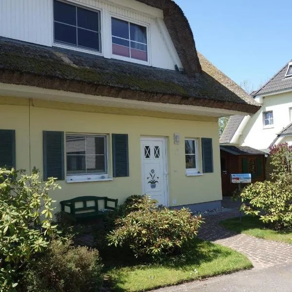 Ferienhaus Karlin, khách sạn ở Börgerende-Rethwisch